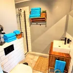 - Haus O, App 0o0306 *